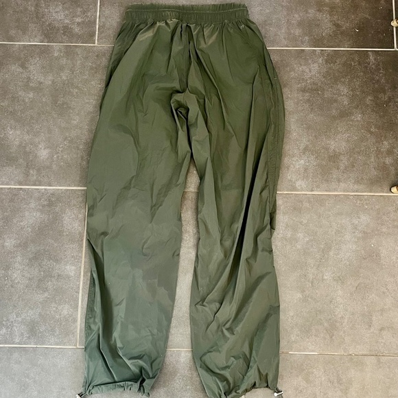 Abercrombie & Fitch YPB Crinkle Nylon Parachute Jogger Pants Olive Green XS - Picture 12 of 12